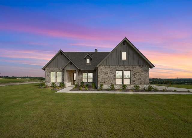 Property at 4205 Old Springtown Rd, Weatherford, TX 76082, 4 beds, 3 baths