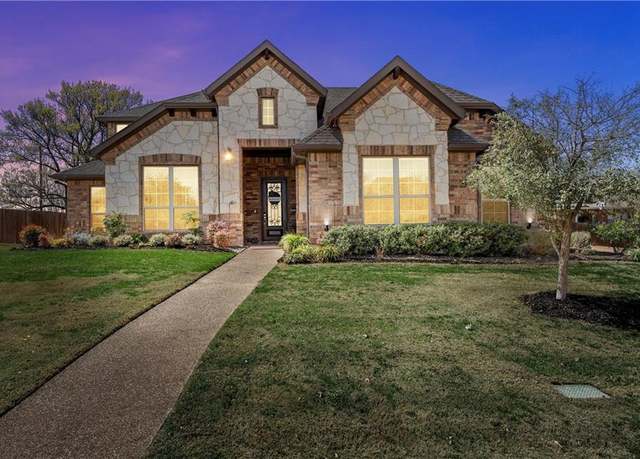Property at 104 Hoyt Dr, Woodway, TX 76712, 4 beds, 3 baths