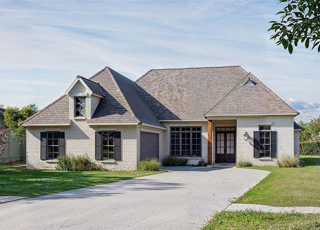 Property at 9823 Canebrake Ln, Shreveport, LA 71106, 4 beds, 3 baths