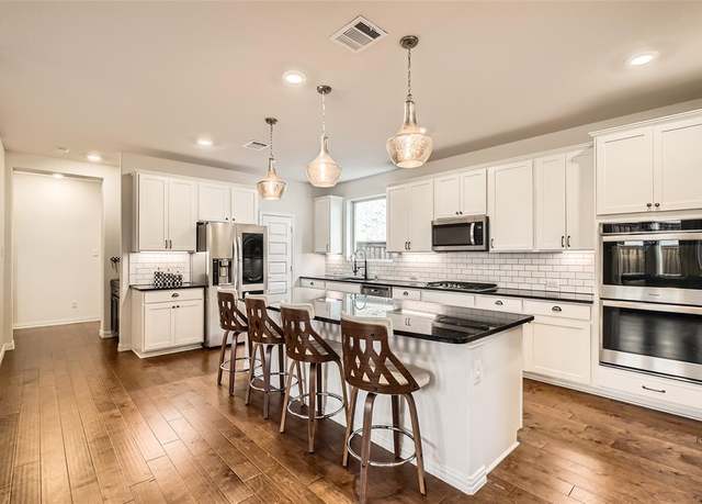 Property at 2081 Olivereta Dr, Little Elm, TX 75068, 3 beds, 2 baths