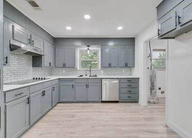 Property at 3183 Liberty Dr, Corsicana, TX 75110, 3 beds, 3 baths