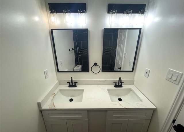 Property at 3183 Liberty Dr, Corsicana, TX 75110, 3 beds, 3 baths