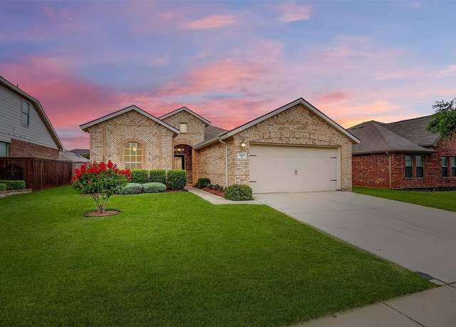 Property at 429 Foxcraft Dr, Fort Worth, TX 76131, 3 beds, 2 baths