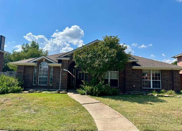 Property at 1018 Winslow Dr, Allen, TX 75002, 4 beds, 2 baths