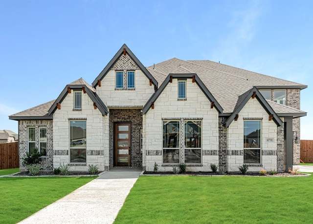 Property at 12732 Buckshot Dr, Godley, TX 76044, 4 beds, 3.5 baths