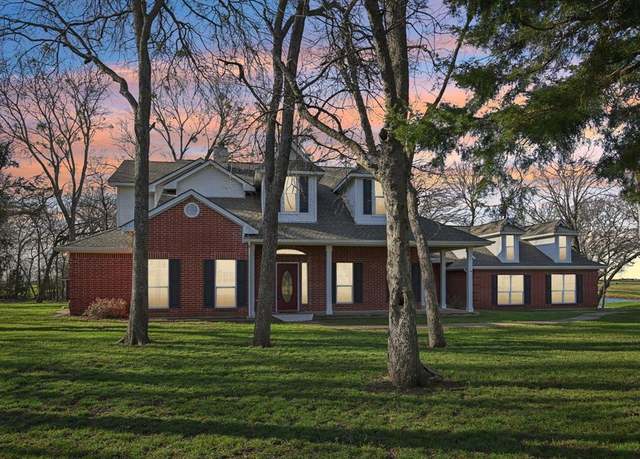 Property at 9773 Sunset Dr, Lavon, TX 75166, 4 beds, 2.5 baths