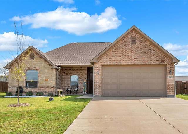 Property at 129 Oak Springs Loop, Mabank, TX 75147, 3 beds, 2 baths
