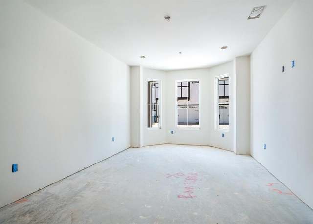 Property at 254 Harris St, Lewisville, TX 75057, 3 beds, 3.5 baths