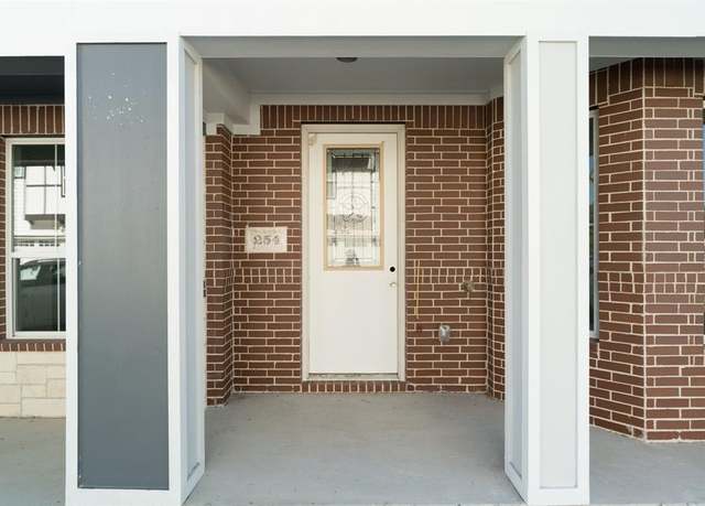 Property at 254 Harris St, Lewisville, TX 75057, 3 beds, 3.5 baths