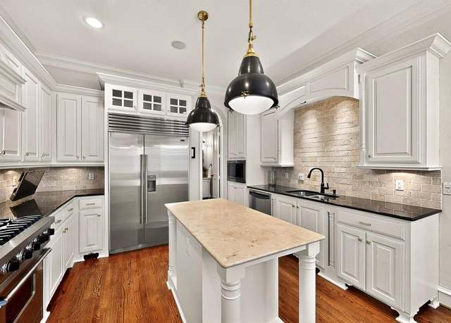 Property at 3715 Congress Ave, Dallas, TX 75219, 4 beds, 4.5 baths