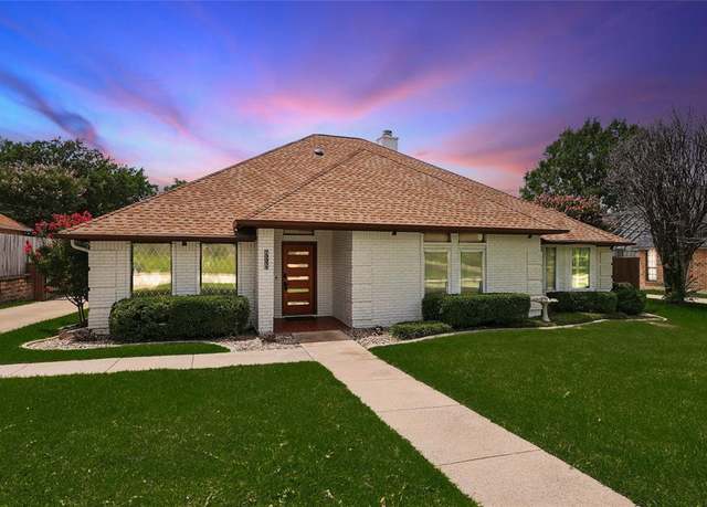 Property at 7333 Red Oak St, North Richland Hills, TX 76182, 4 beds, 2 baths