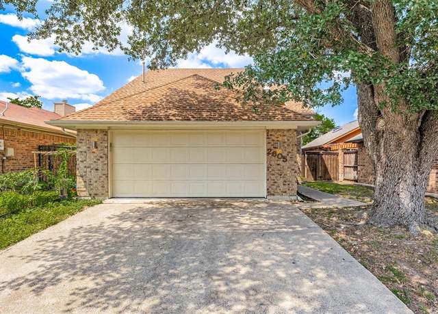 Property at 2605 Centaurus Dr, Garland, TX 75044, 2 beds, 2 baths