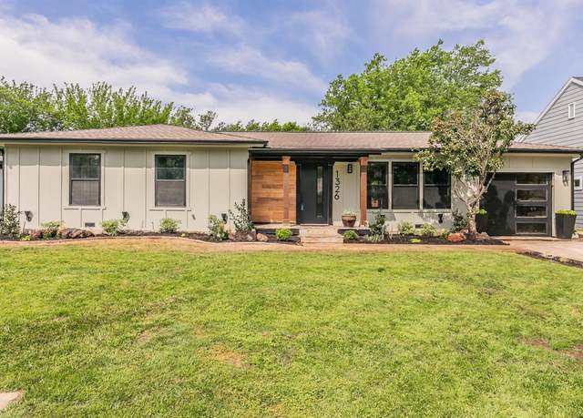 Property at 1326 S Pine St, Grapevine, TX 76051, 3 beds, 2 baths