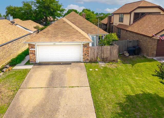 Property at 10629 Tall Oak Dr, Fort Worth, TX 76108, 3 beds, 2 baths