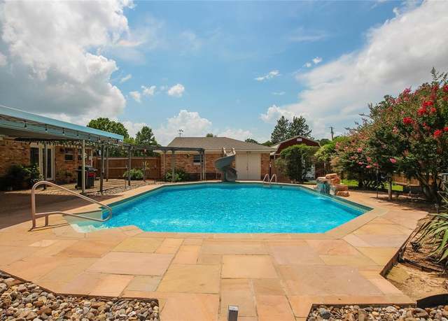 Property at 1302 Jeff Davis Dr, Tyler, TX 75703, 4 beds, 3 baths