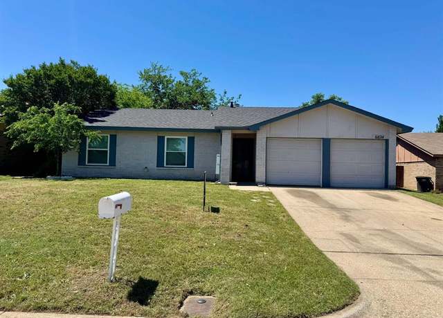 Property at 6824 Westglen Dr, Fort Worth, TX 76133, 4 beds, 2 baths