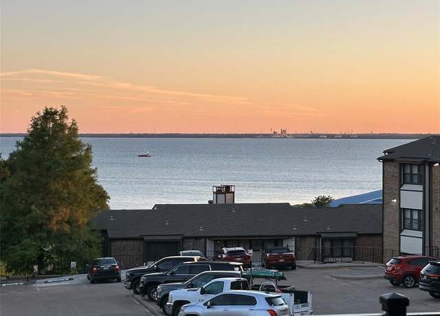 Property at 154 Henry M Chandler Dr, Rockwall, TX 75032, 1 bed, 1 bath