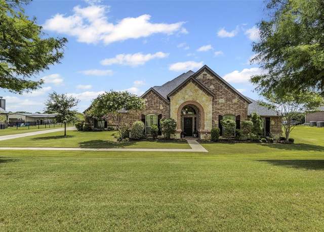 Property at 217 Silver Rose Blvd, Burleson, TX 76028, 4 beds, 3 baths
