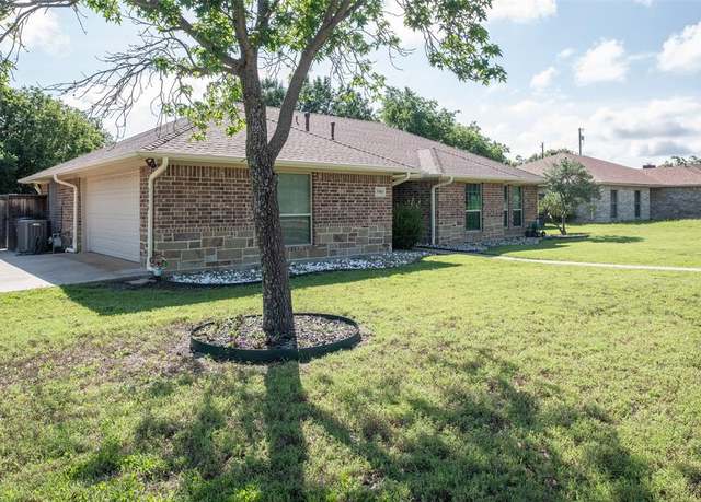 Property at 3506 Bryan St, Sachse, TX 75048, 3 beds, 2 baths