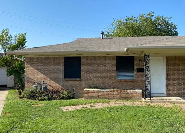 Property at 2524 Normont Cir, Fort Worth, TX 76103, 4 beds, 2 baths