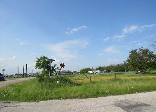 Property at 207 Newell Dr, Hudson Oaks, TX 76087