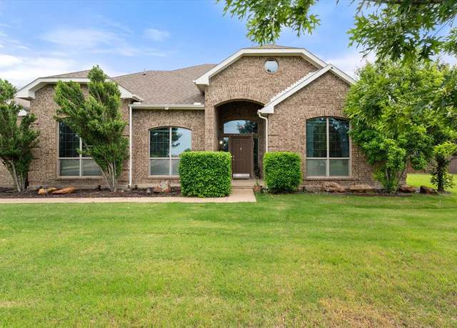 Property at 125 Courtney Cir, Waxahachie, TX 75165, 4 beds, 2 baths