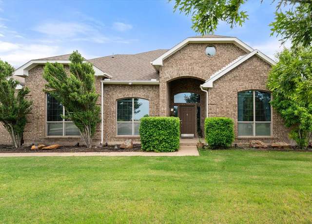 Property at 125 Courtney Cir, Waxahachie, TX 75165, 4 beds, 2 baths