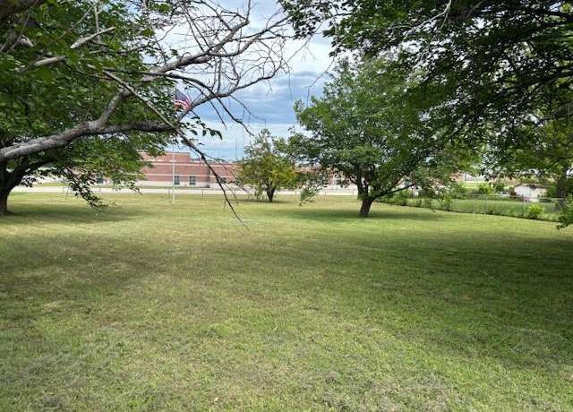 Property at TBD N Oak St, Muenster, TX 76252