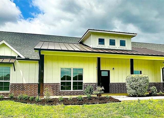 Property at 8164 Joella Ln, Grandview, TX 76050, 3 beds, 2 baths