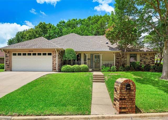 Property at 5428 Dana Point Dr, Arlington, TX 76017, 3 beds, 2 baths