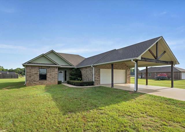 Property at 15848 County Road 472, Tyler, TX 75706, 3 beds, 2 baths