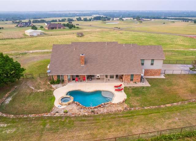 Property at 208 Jakes Trl, Aledo, TX 76008, 5 beds, 4 baths