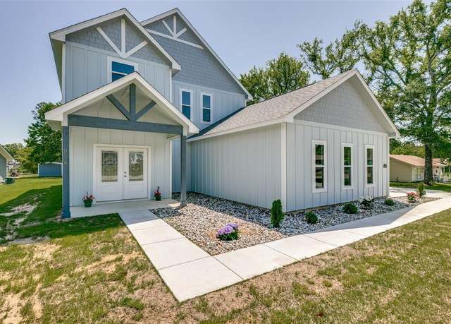 Property at 314 Oak Creek Dr, Tool, TX 75143, 4 beds, 2.5 baths