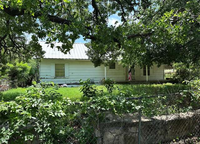 Property at 1306 N Austin St, Comanche, TX 76442, 2 beds, 2 baths
