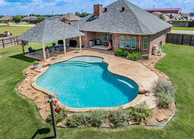 Property at 203 Frio St, Bells, TX 75414, 4 beds, 2 baths