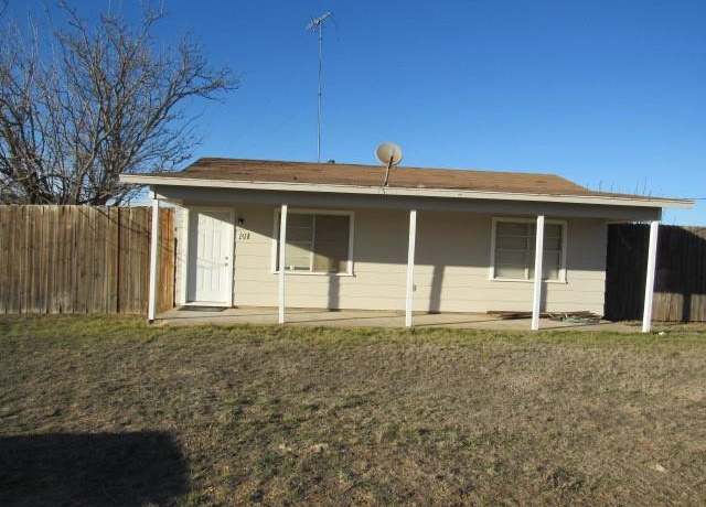Property at 701 House St, Mercury, TX 76872, 2 beds, 1 bath