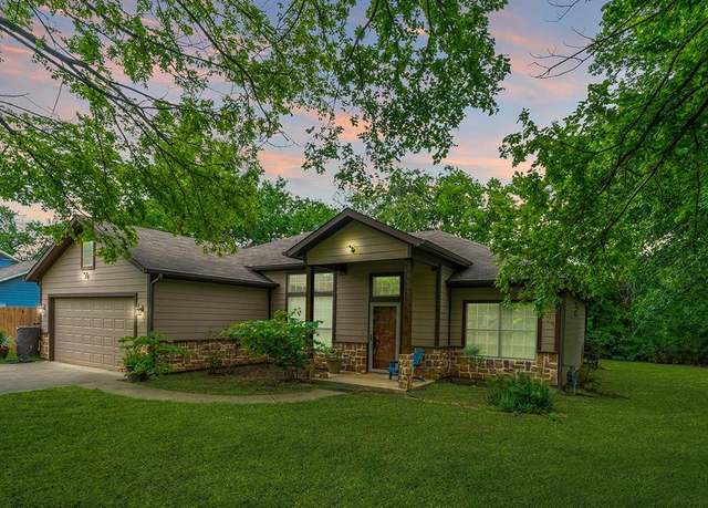Property at 621 S Hill St, Pilot Point, TX 76258, 3 beds, 2 baths