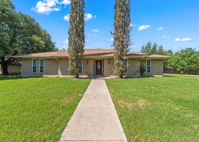 Property at 1812 Trinity Dr, Waco, TX 76710, 3 beds, 2 baths