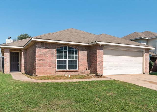Property at 125 Centennial Pl, Crowley, TX 76036, 3 beds, 2 baths
