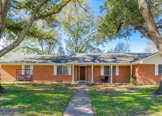 Property at 1004 Royal Dr, Kaufman, TX 75142, 3 beds, 3 baths