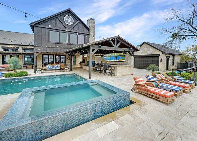 Property at 145 Lakeside Ln, Gainesville, TX 76240, 4 beds, 4 baths