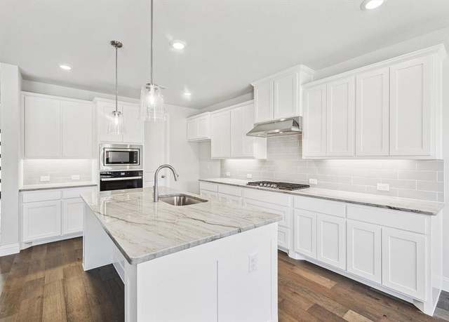 Property at 7123 Doe Creek Ln, Argyle, TX 76226, 4 beds, 3.5 baths