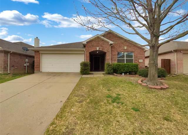 Property at 1718 Duck Cove Dr, Aubrey, TX 76227, 3 beds, 2 baths