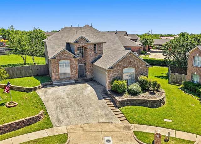 Property at 200 Devonshire Ct, Mckinney, TX 75071, 4 beds, 2.5 baths