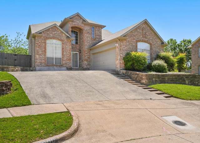 Property at 200 Devonshire Ct, Mckinney, TX 75071, 4 beds, 2.5 baths
