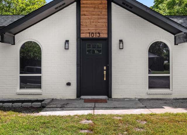 Property at 1013 Nueva Tierra St, Grand Prairie, TX 75052, 3 beds, 2 baths