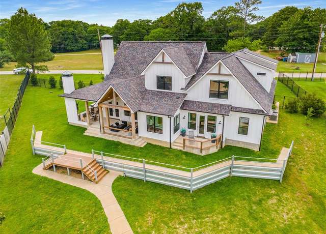 Property at 205 Oak Creek Dr, Tool, TX 75143, 5 beds, 5.5 baths
