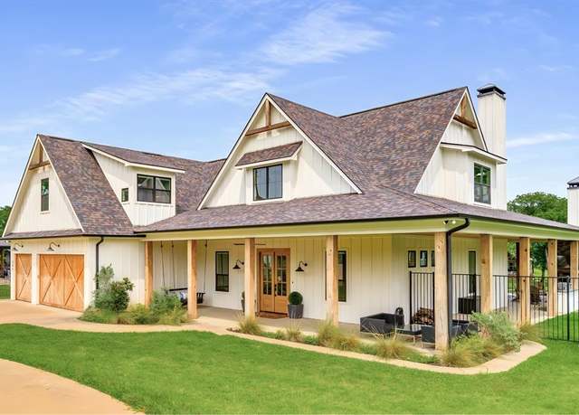 Property at 205 Oak Creek Dr, Tool, TX 75143, 5 beds, 5.5 baths