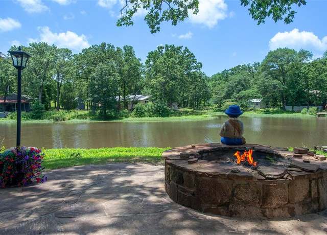 Property at 5650 Point Lavista, Malakoff, TX 75148, 3 beds, 2 baths