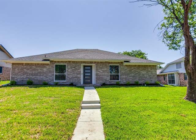 Property at 2312 Eastgate Dr, Carrollton, TX 75006, 3 beds, 2 baths